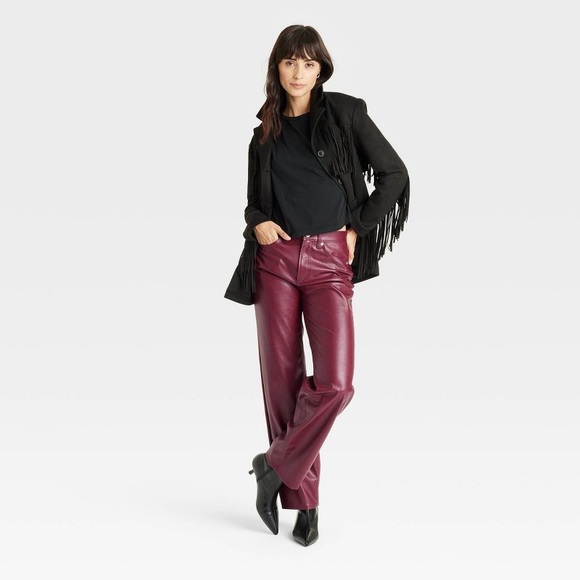 Universal Thread Women’s Burgundy Mid-Rise Faux Leather Baggy Pants Size 12R - Picture 3 of 9